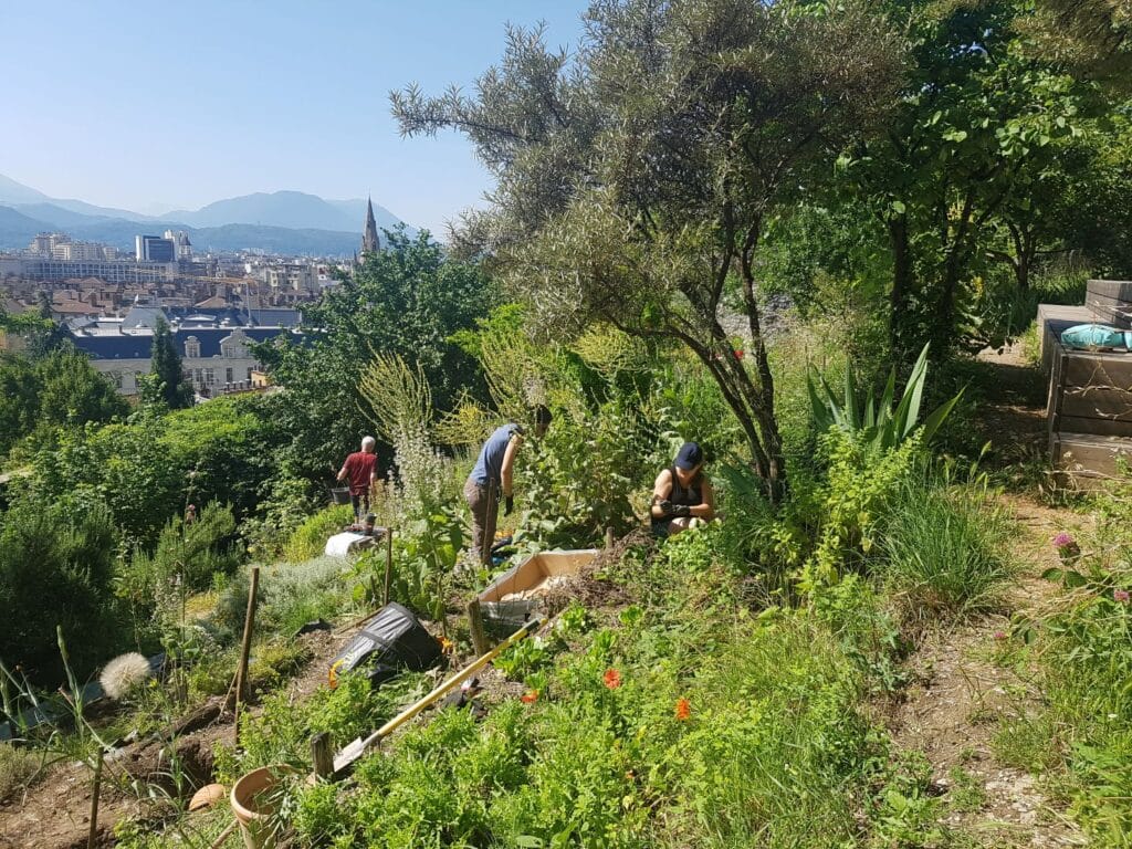 Jardin des cairns grenoble