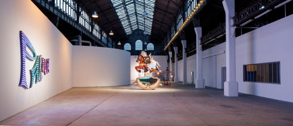 Julie bena parodie exposition magasin grenoble