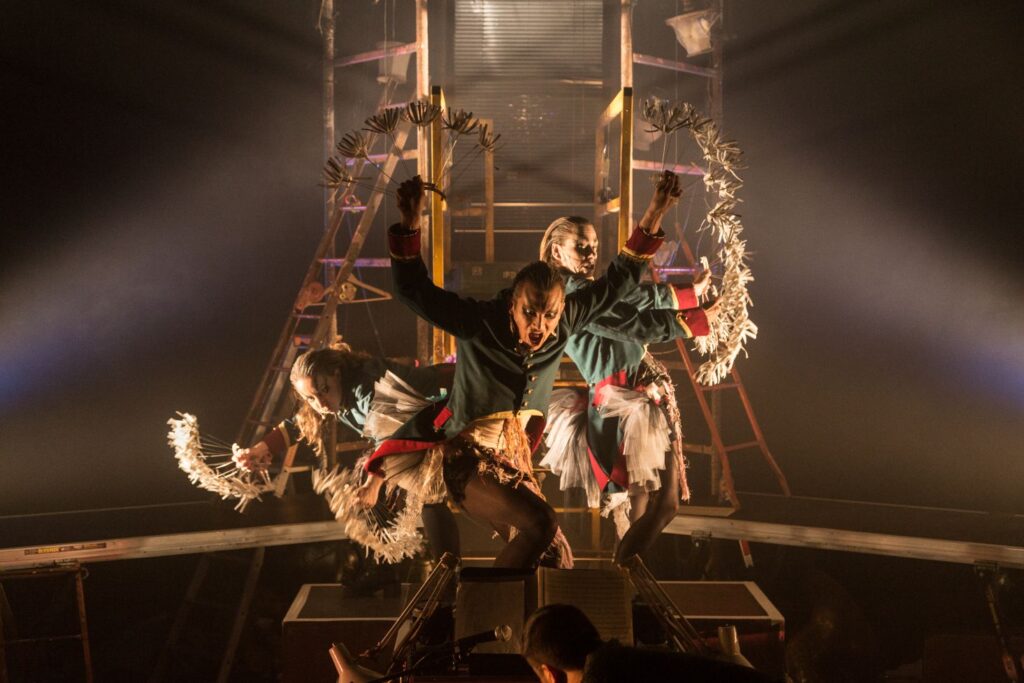 Le contre chant des sirenes spectacle grenoble