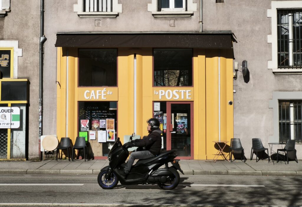 Cafe de la poste grenoble